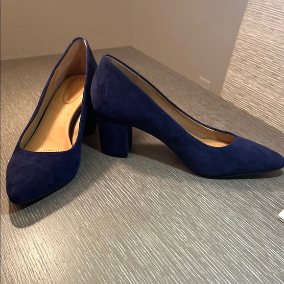 Corso Como‎ Blue Heels Suede Sophistication - Picture 3 of 7
